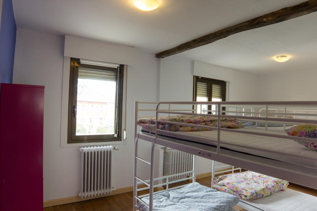 פמפלונה Xarma Hostel חדר תמונה