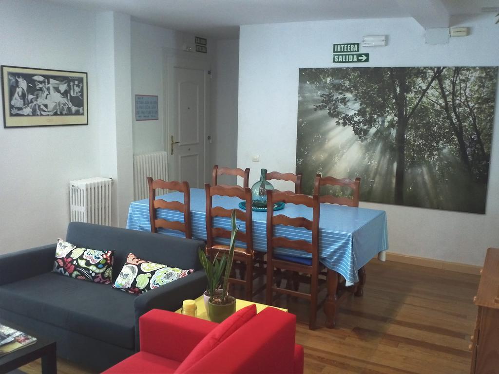 פמפלונה Xarma Hostel מראה חיצוני תמונה